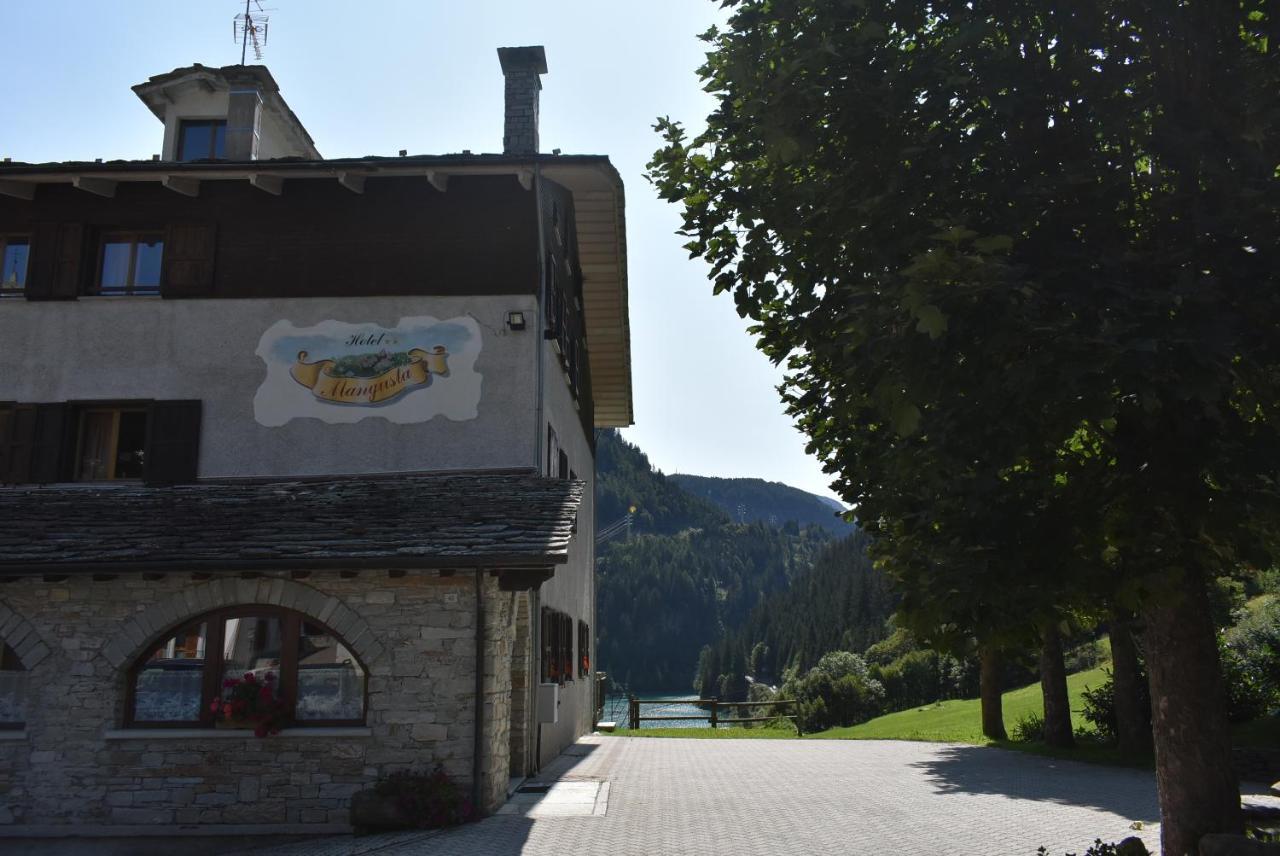 Albergo Mangusta Madesimo Exteriér fotografie